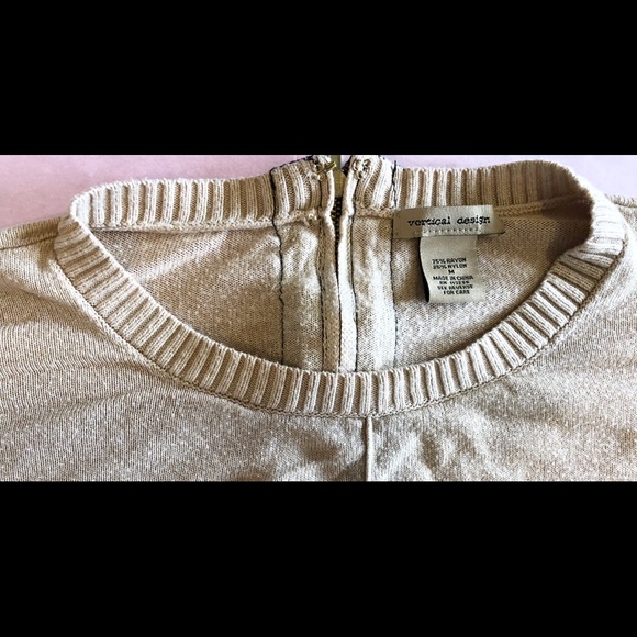 Vertical Design Women’s Sweater - Picture 5 of 5